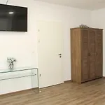 Maja Apartamento *