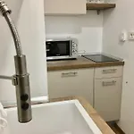 Maja Apartamento *