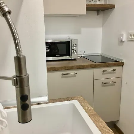 Maja Apartamento *